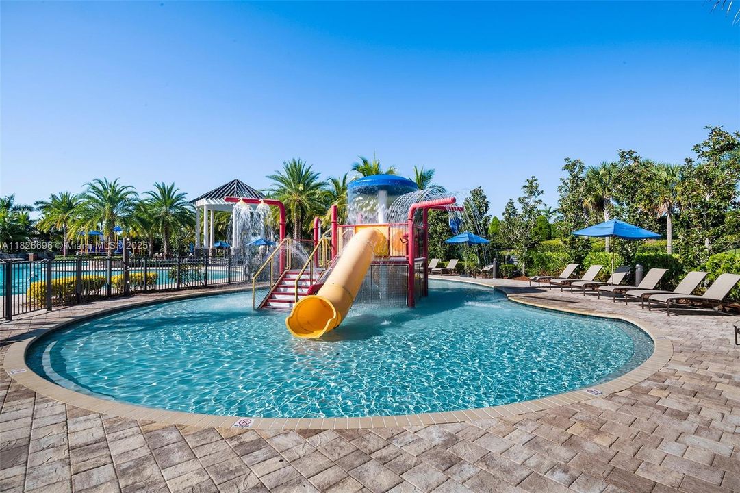 Recently Rented: $4,500 (4 beds, 3 baths, 1714 Square Feet)