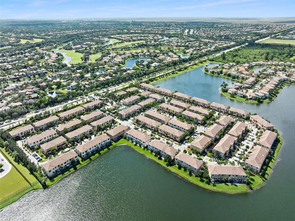 Recently Rented: $4,500 (4 beds, 3 baths, 1714 Square Feet)