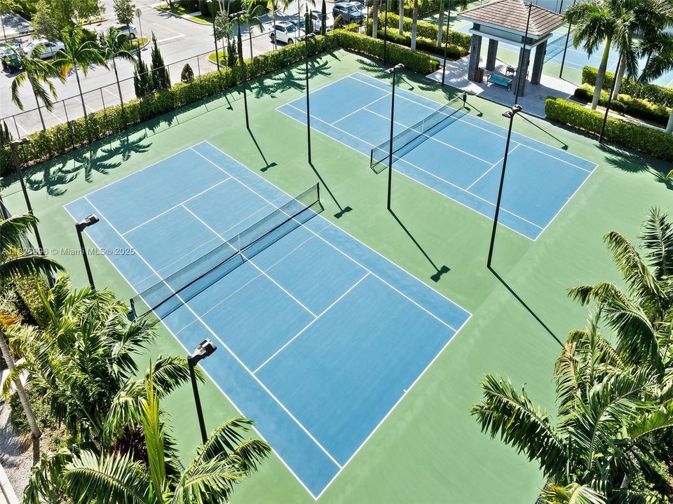 Recently Rented: $4,500 (4 beds, 3 baths, 1714 Square Feet)