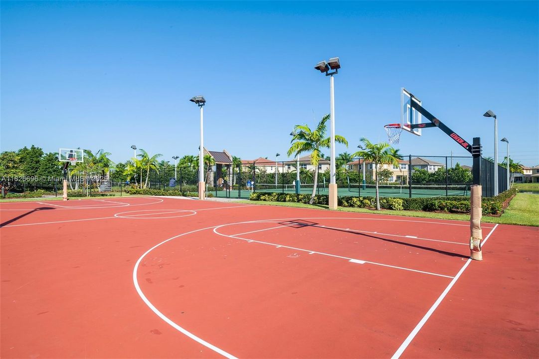 Recently Rented: $4,500 (4 beds, 3 baths, 1714 Square Feet)