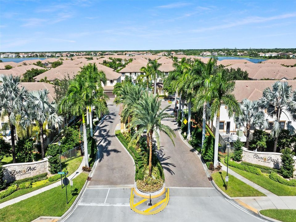 Recently Rented: $4,500 (4 beds, 3 baths, 1714 Square Feet)