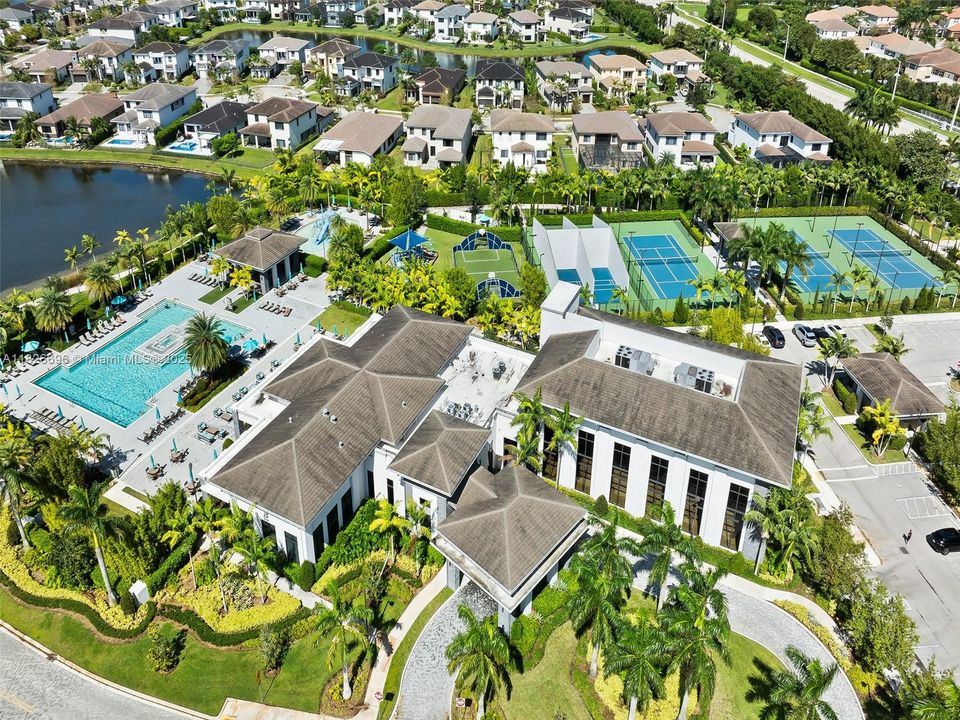 Recently Rented: $4,500 (4 beds, 3 baths, 1714 Square Feet)