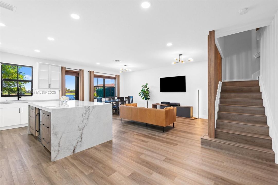 Recently Rented: $4,500 (4 beds, 3 baths, 1714 Square Feet)