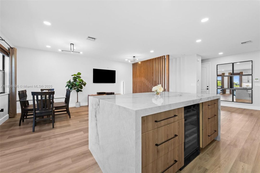 Recently Rented: $4,500 (4 beds, 3 baths, 1714 Square Feet)