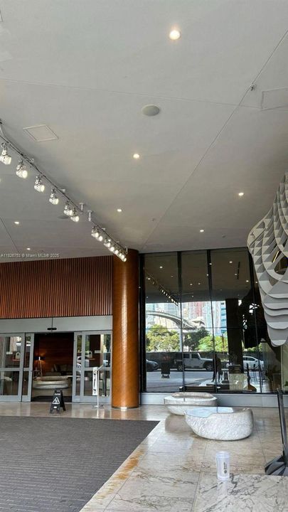 For Sale: $1,495,000 (3 beds, 3 baths, 1660 Square Feet)