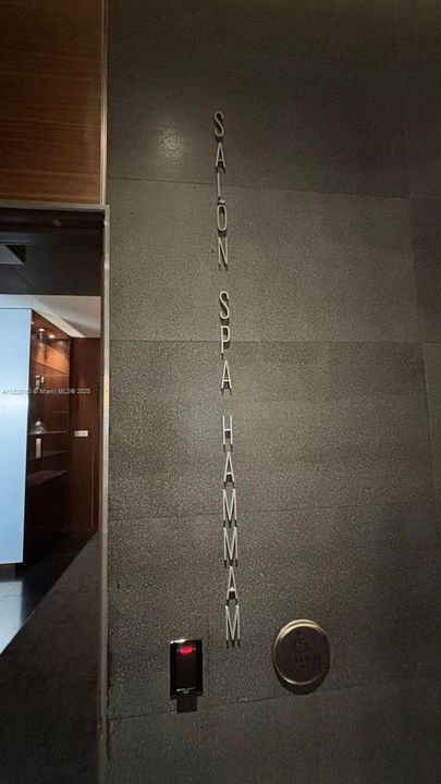 For Sale: $1,495,000 (3 beds, 3 baths, 1660 Square Feet)