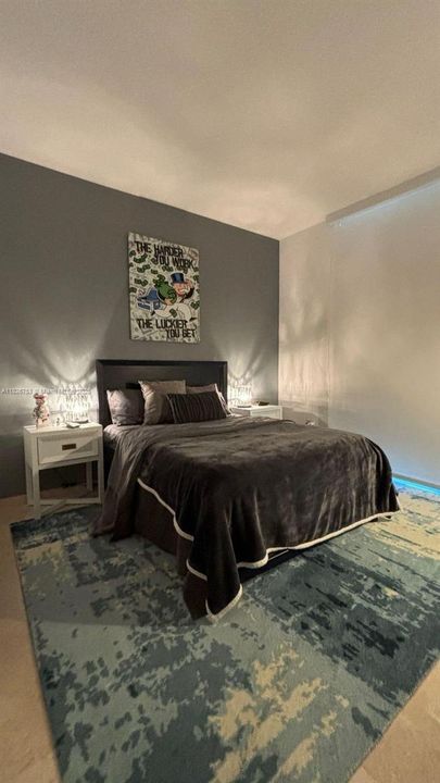 For Sale: $1,495,000 (3 beds, 3 baths, 1660 Square Feet)