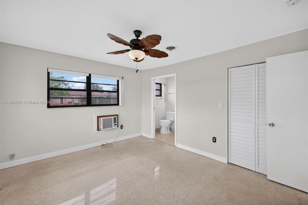 Vendido Recientemente: $575,000 (3 camas, 2 baños, 1714 Pies cuadrados)