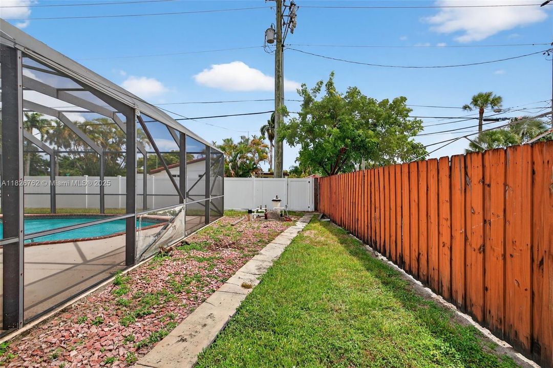 Vendido Recientemente: $575,000 (3 camas, 2 baños, 1714 Pies cuadrados)