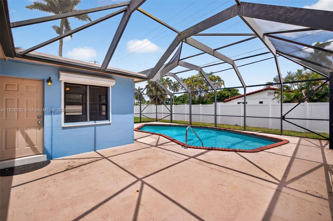 Vendido Recientemente: $575,000 (3 camas, 2 baños, 1714 Pies cuadrados)