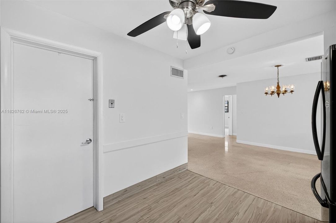 Vendido Recientemente: $575,000 (3 camas, 2 baños, 1714 Pies cuadrados)