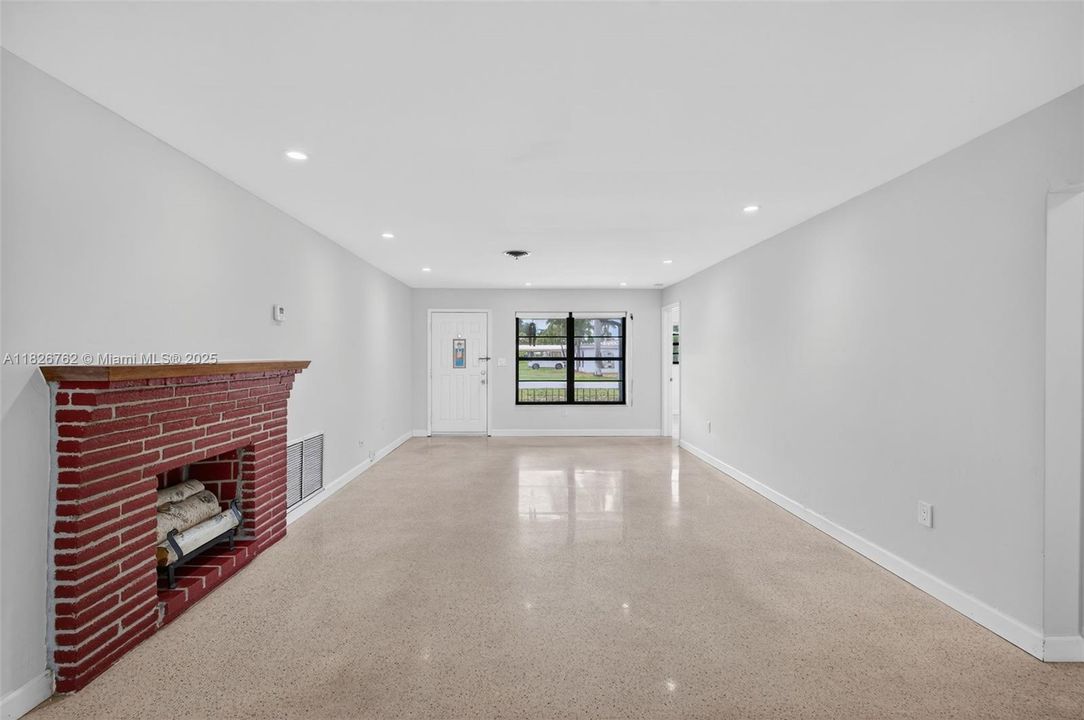 Vendido Recientemente: $575,000 (3 camas, 2 baños, 1714 Pies cuadrados)