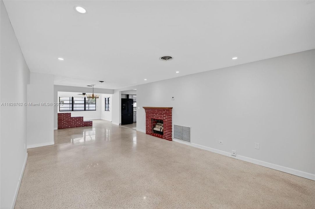 Vendido Recientemente: $575,000 (3 camas, 2 baños, 1714 Pies cuadrados)