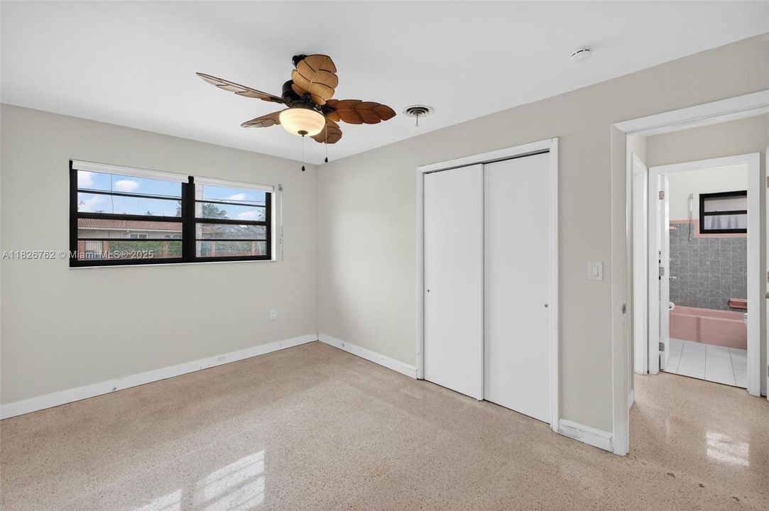 Vendido Recientemente: $575,000 (3 camas, 2 baños, 1714 Pies cuadrados)