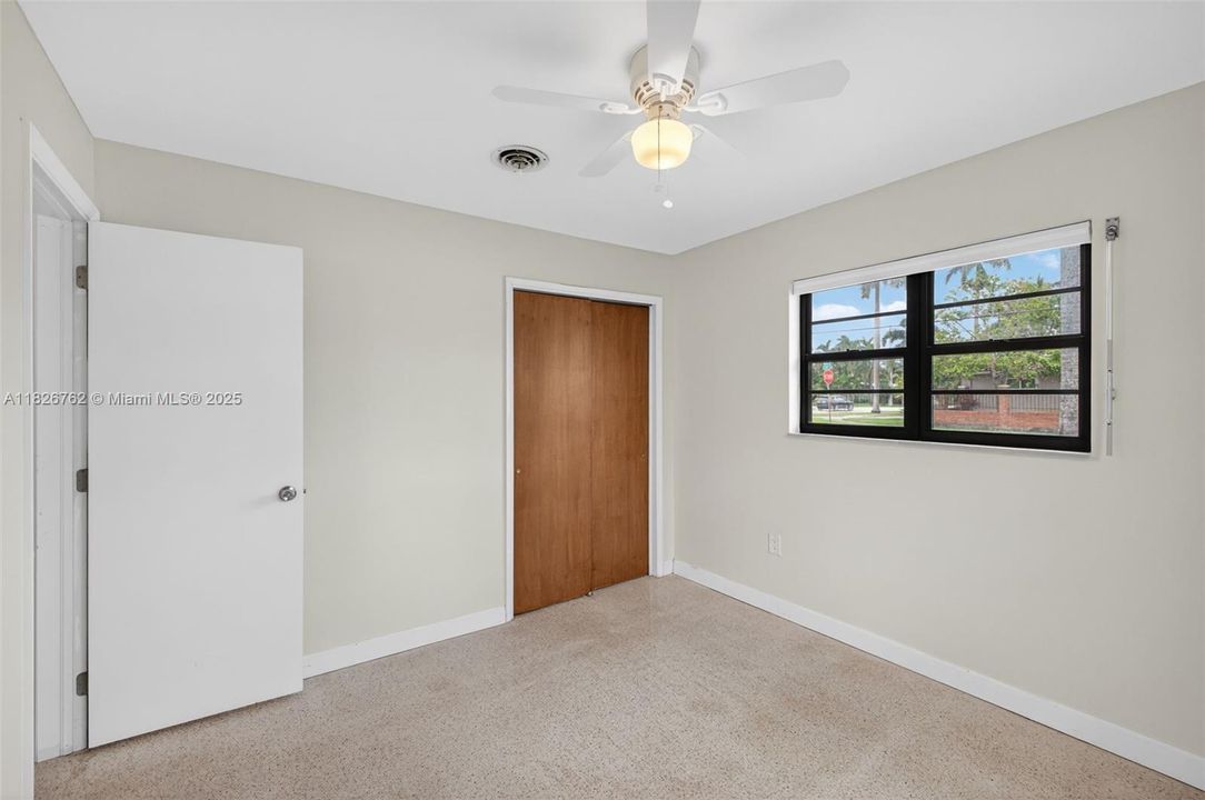 Vendido Recientemente: $575,000 (3 camas, 2 baños, 1714 Pies cuadrados)