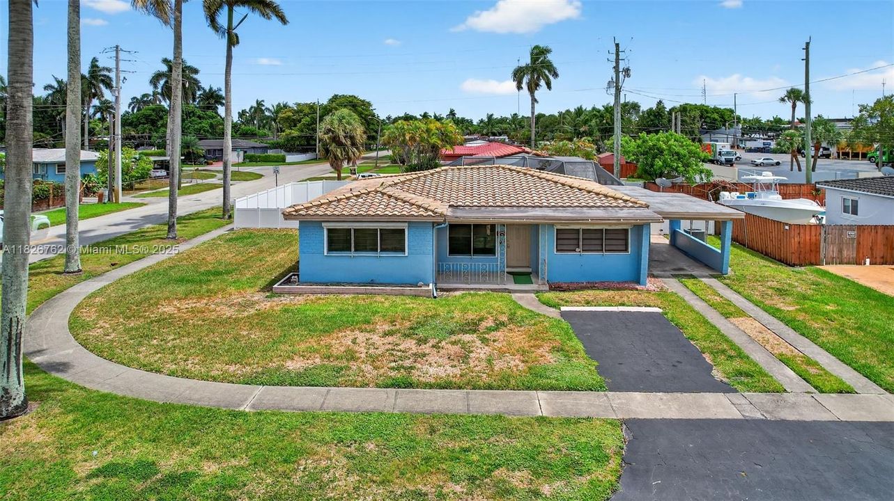 Vendido Recientemente: $575,000 (3 camas, 2 baños, 1714 Pies cuadrados)