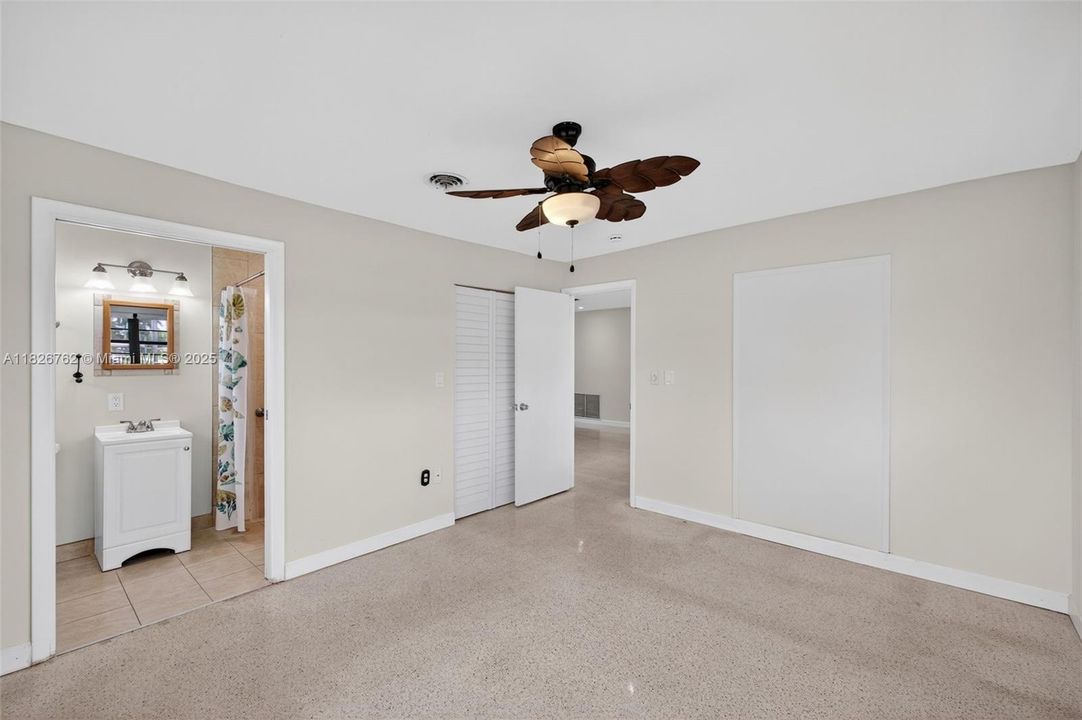 Vendido Recientemente: $575,000 (3 camas, 2 baños, 1714 Pies cuadrados)