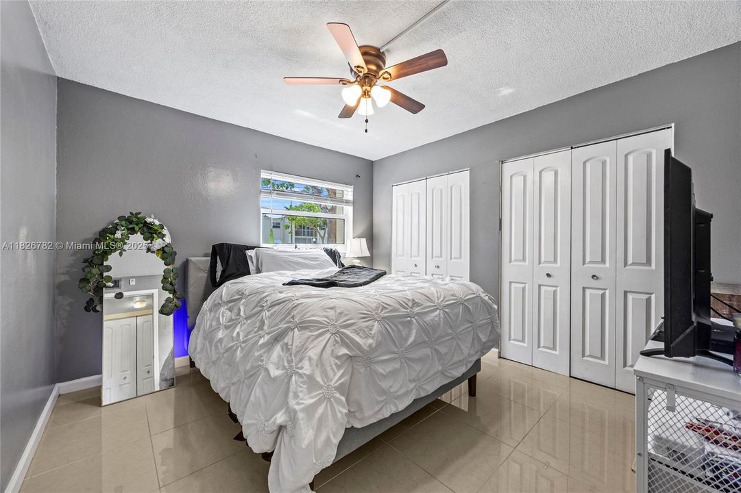 Recently Sold: $210,000 (2 beds, 2 baths, 1000 Square Feet)