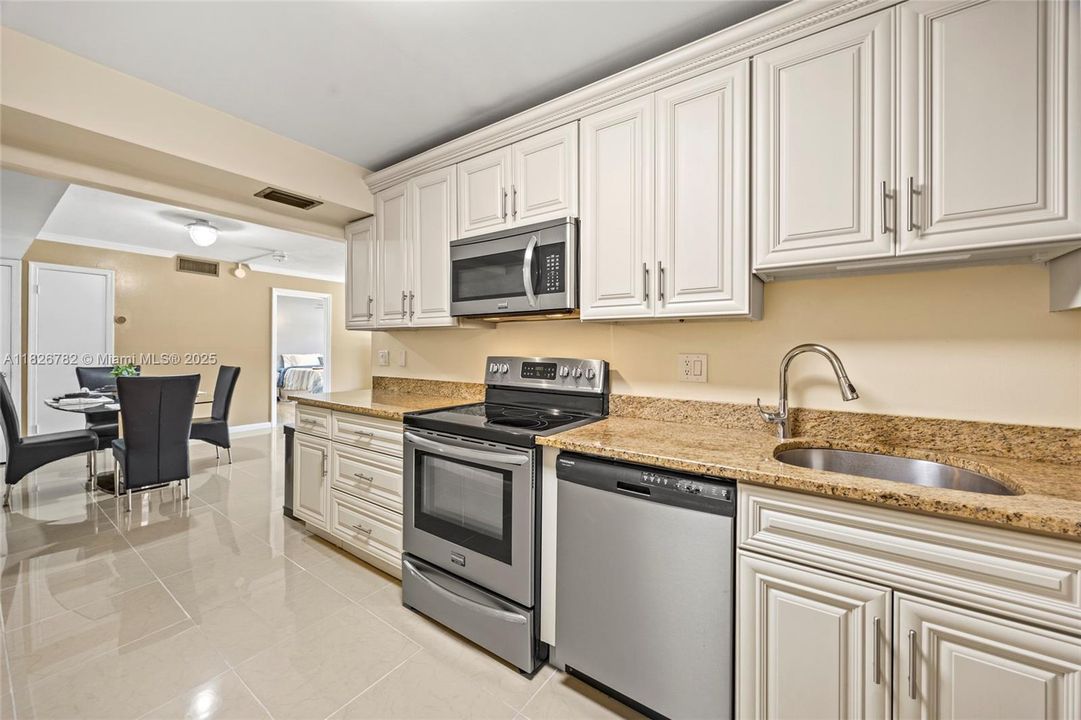 Recently Sold: $210,000 (2 beds, 2 baths, 1000 Square Feet)