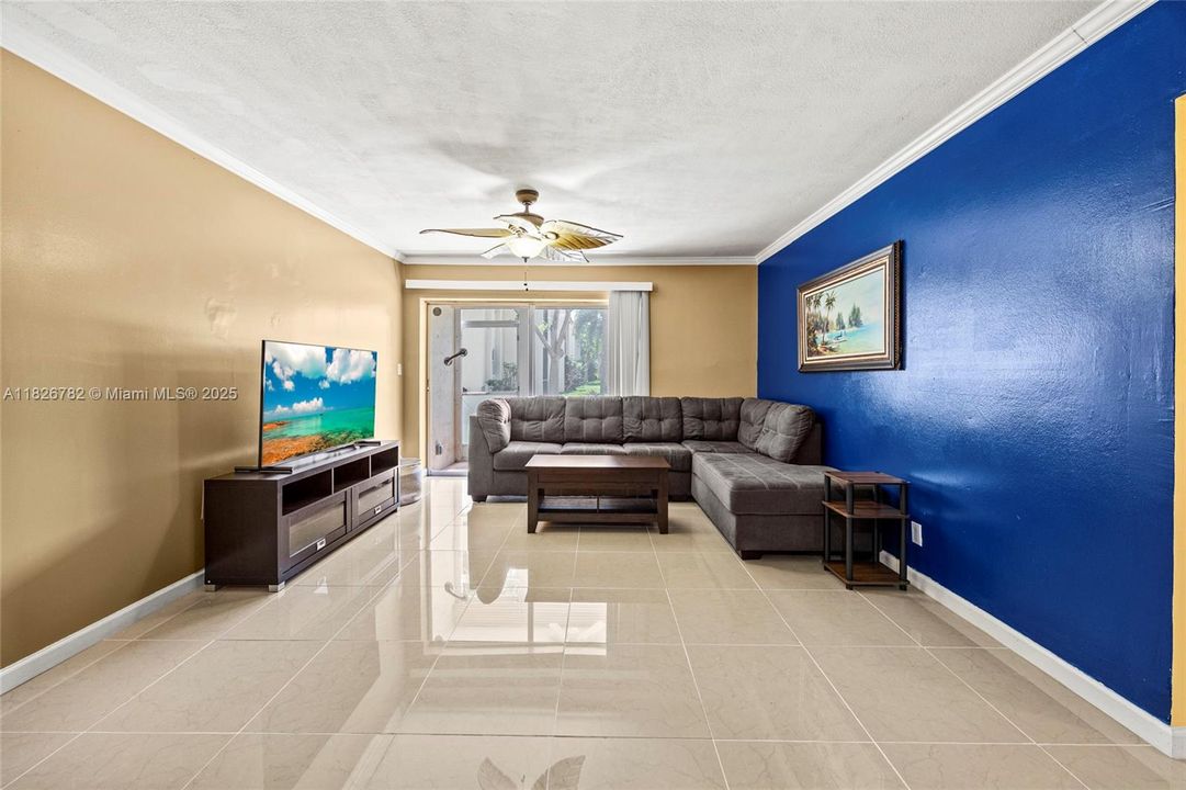 Recently Sold: $210,000 (2 beds, 2 baths, 1000 Square Feet)