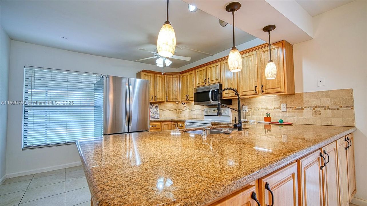 For Sale: $515,000 (3 beds, 2 baths, 2457 Square Feet)