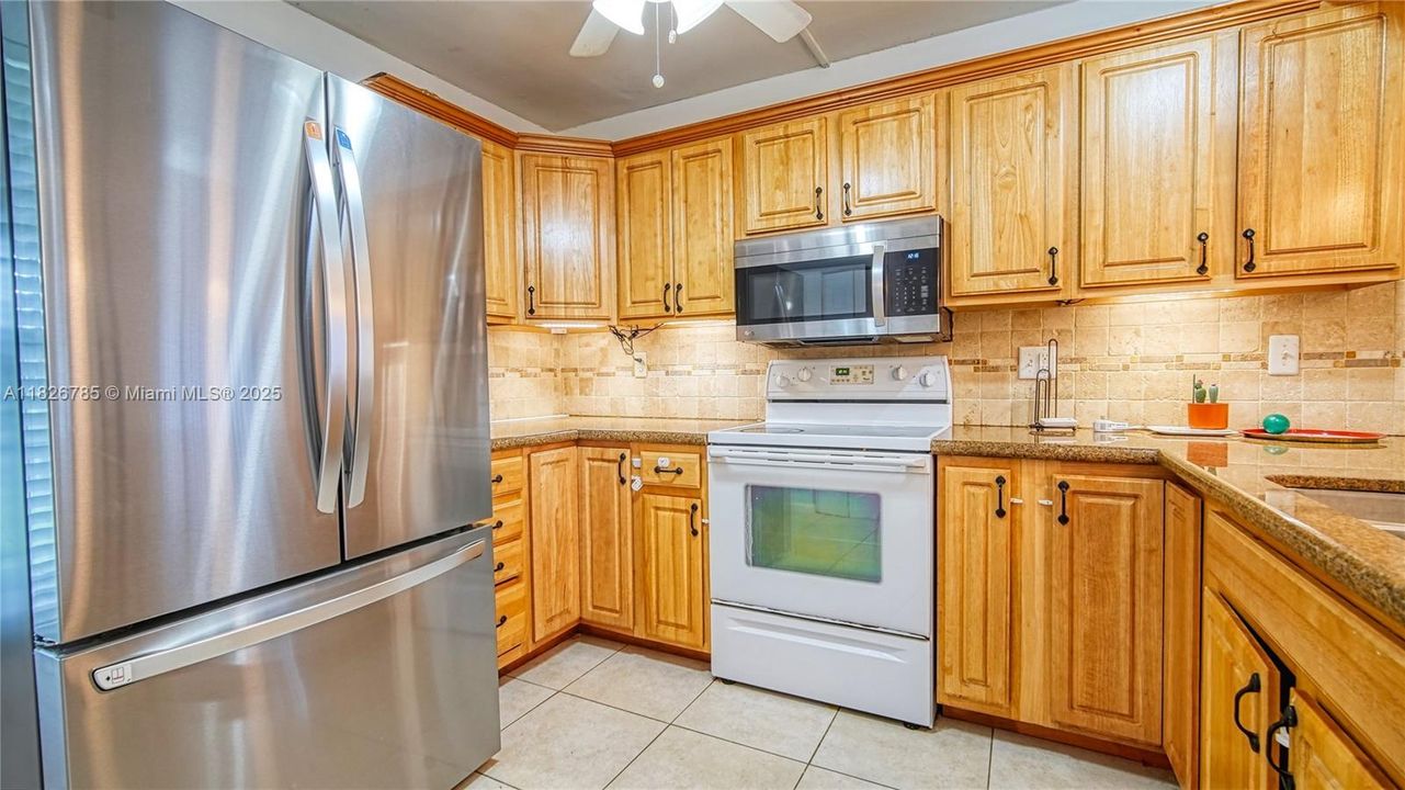 For Sale: $515,000 (3 beds, 2 baths, 2457 Square Feet)