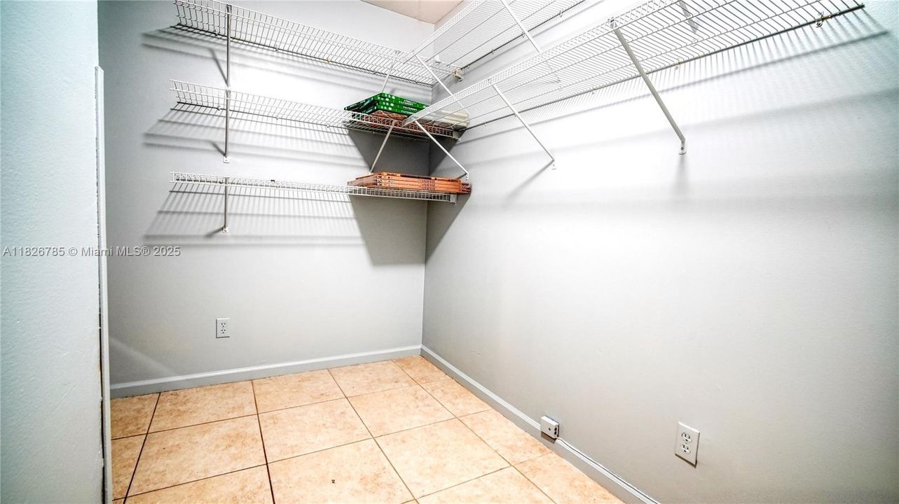 For Sale: $515,000 (3 beds, 2 baths, 2457 Square Feet)