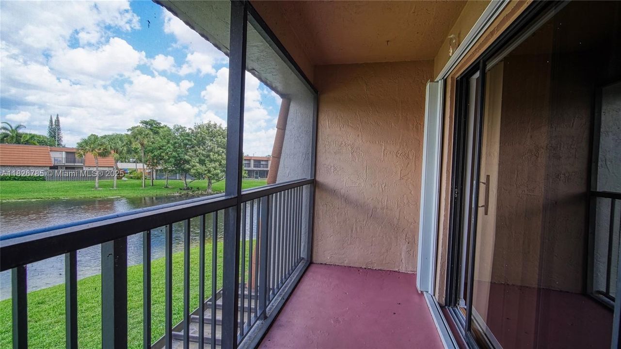 For Sale: $515,000 (3 beds, 2 baths, 2457 Square Feet)