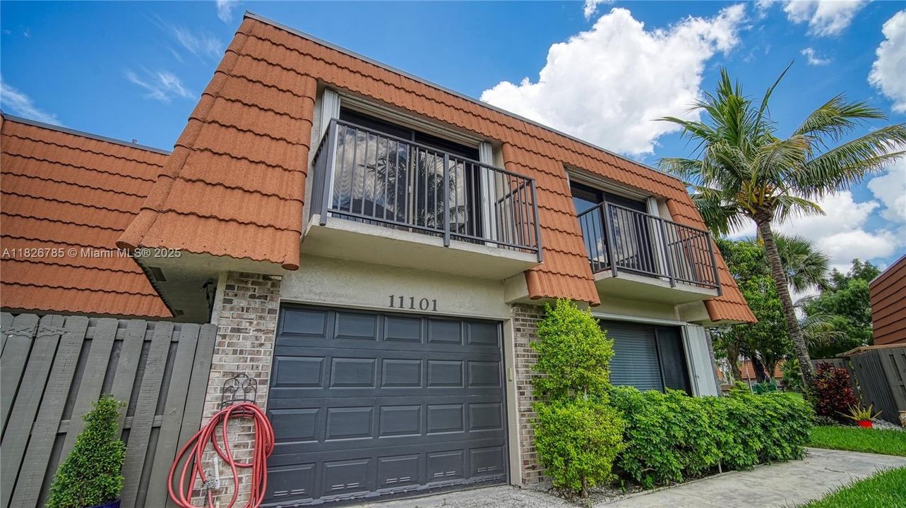 For Sale: $515,000 (3 beds, 2 baths, 2457 Square Feet)