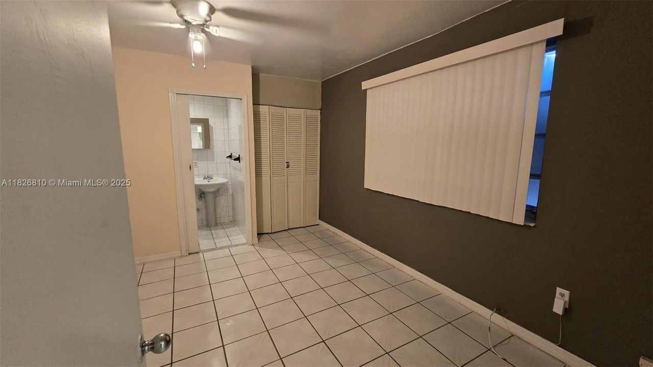 Recently Sold: $660,000 (3 beds, 2 baths, 1286 Square Feet)