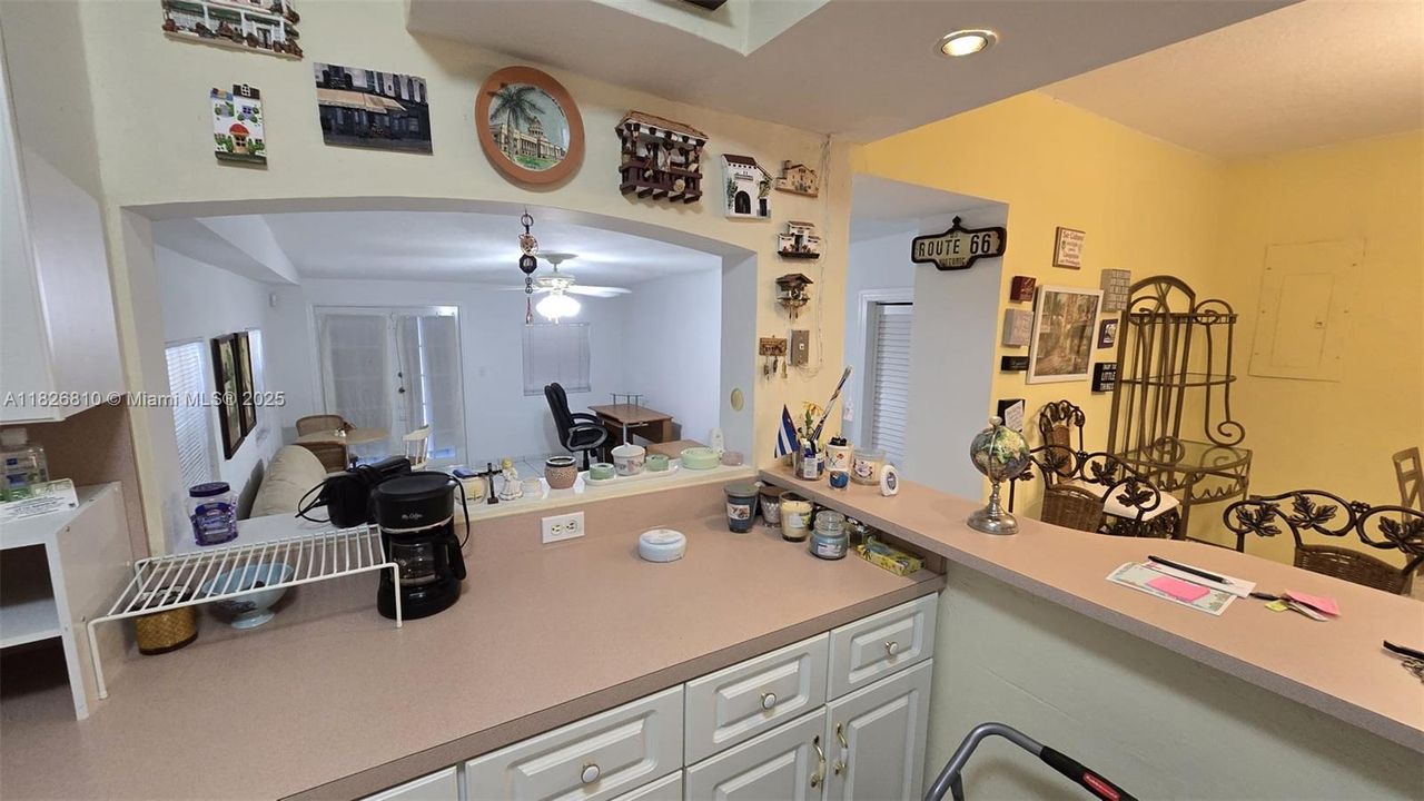 Recently Sold: $660,000 (3 beds, 2 baths, 1286 Square Feet)