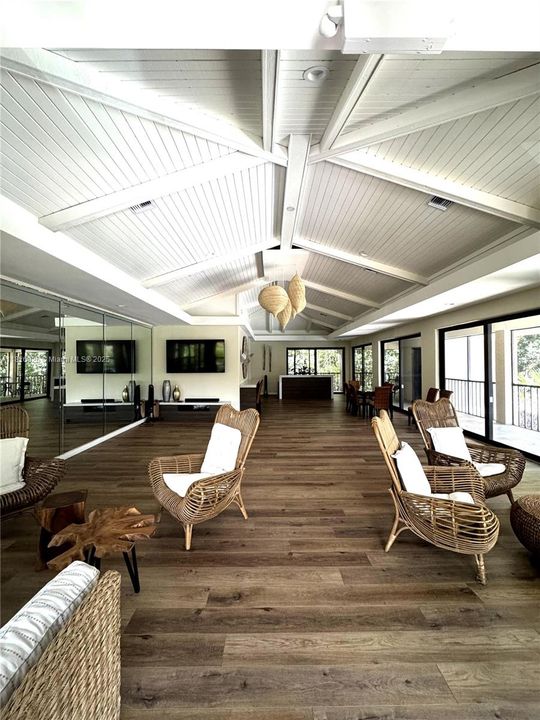 En Venta: $3,499,000 (3 camas, 3 baños, 3104 Pies cuadrados)