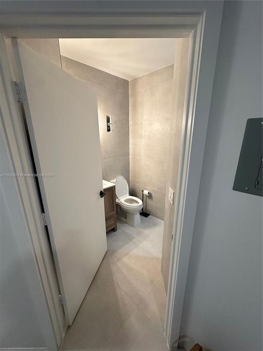 For Sale: $259,000 (0 beds, 1 baths, 288 Square Feet)