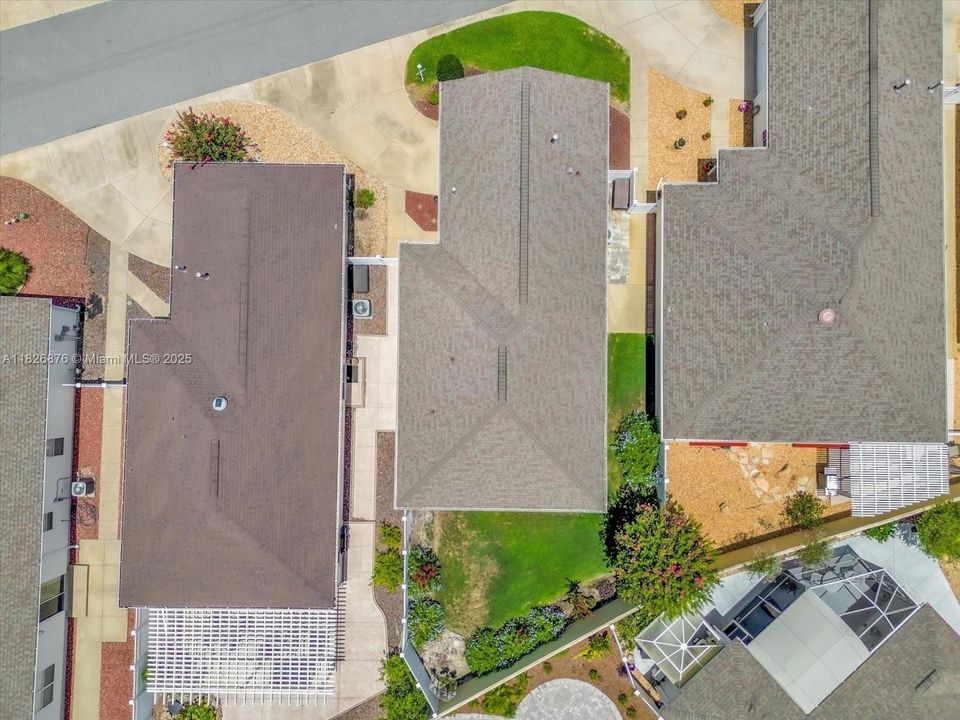 最近售出: $274,900 (2 贝兹, 2 浴室, 1165 平方英尺)