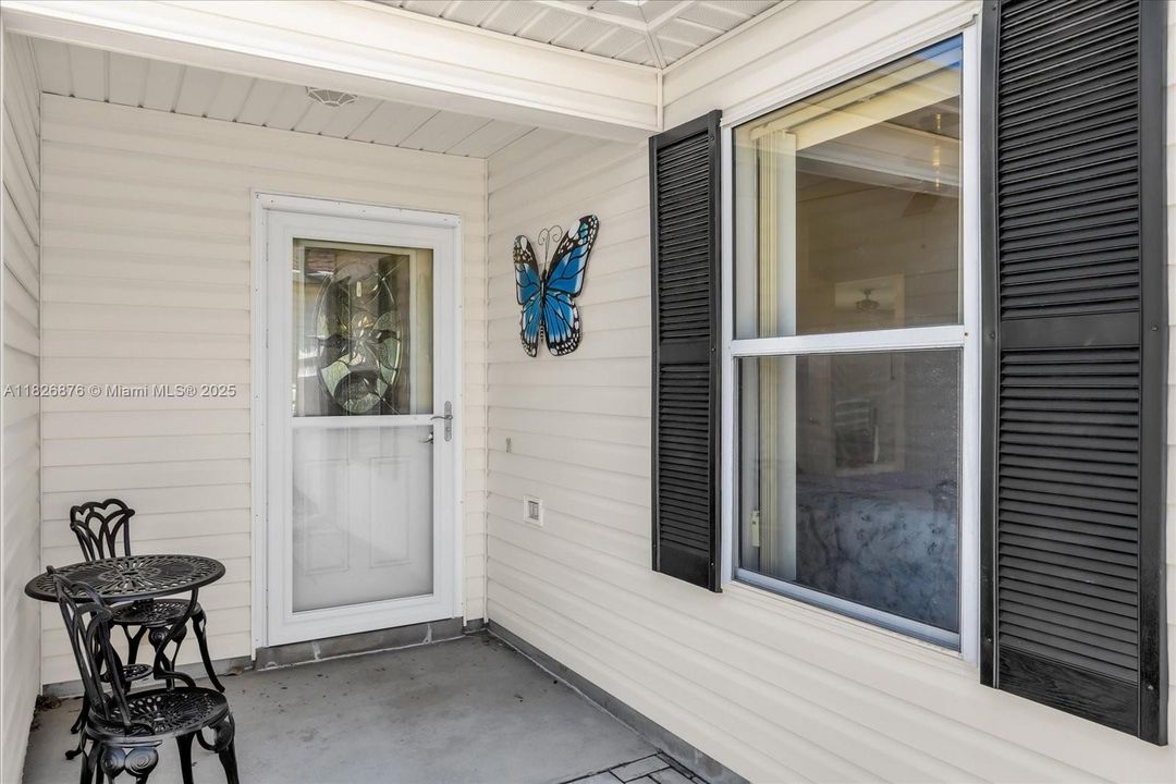 最近售出: $274,900 (2 贝兹, 2 浴室, 1165 平方英尺)