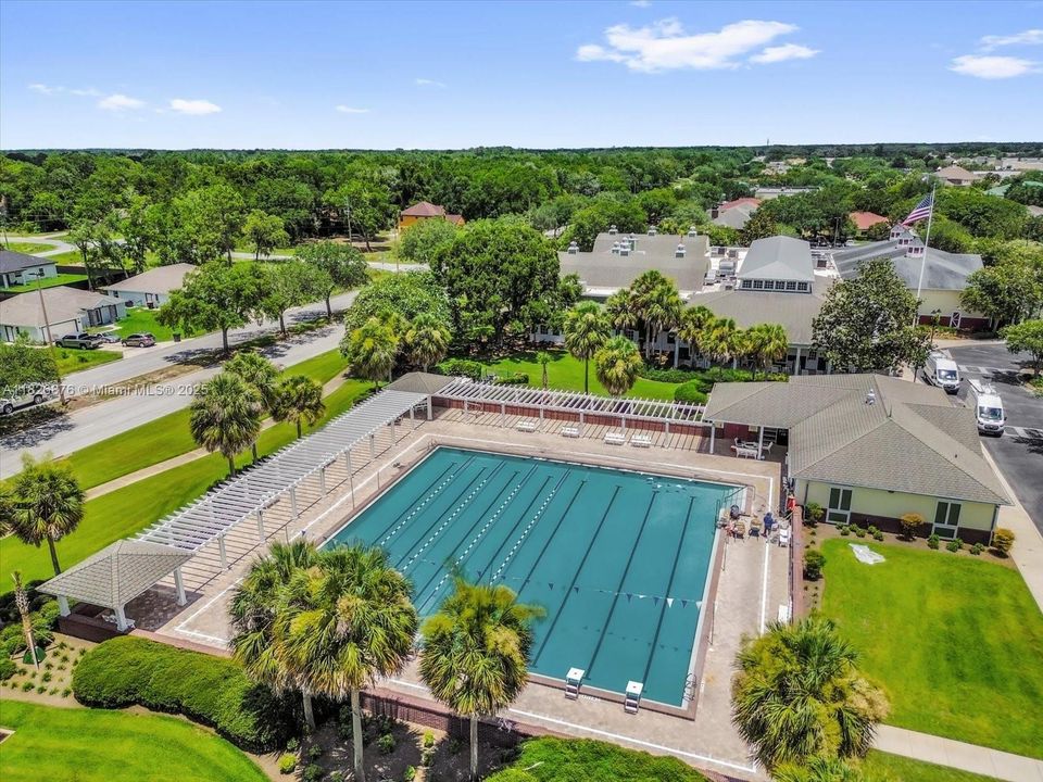 最近售出: $274,900 (2 贝兹, 2 浴室, 1165 平方英尺)