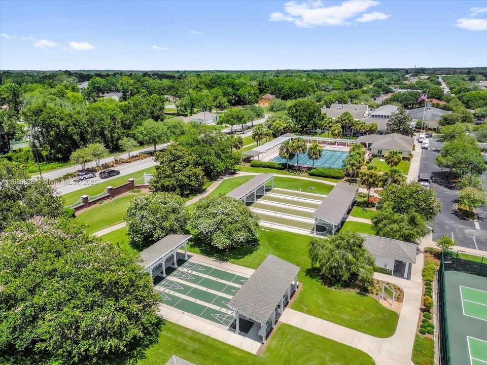 最近售出: $274,900 (2 贝兹, 2 浴室, 1165 平方英尺)