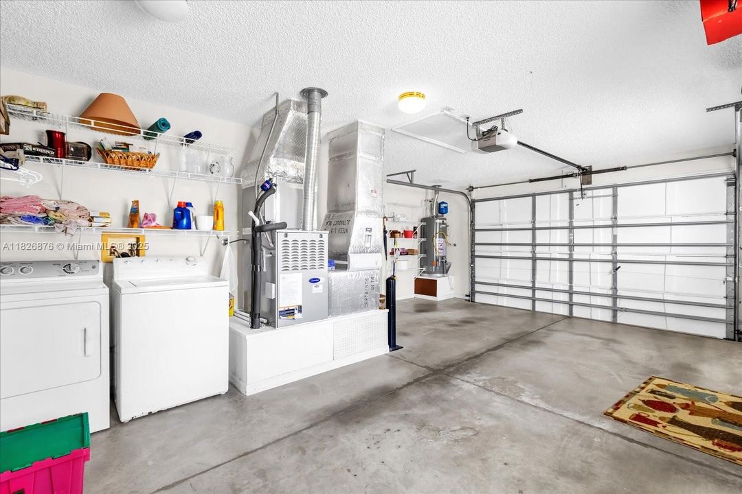 最近售出: $274,900 (2 贝兹, 2 浴室, 1165 平方英尺)