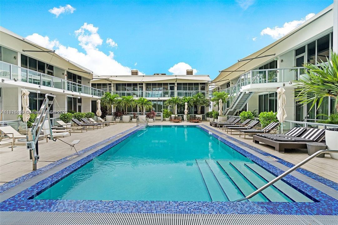 待售: $1,250,000 (1 贝兹, 2 浴室, 1675 平方英尺)