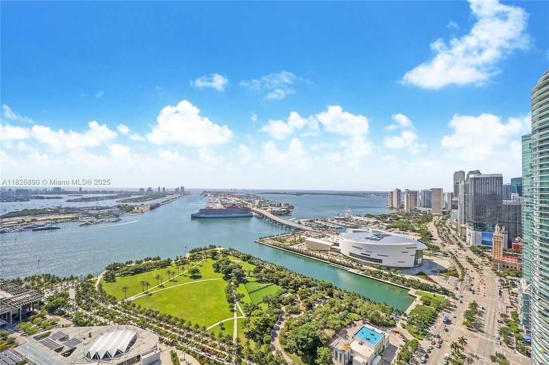 待售: $1,250,000 (1 贝兹, 2 浴室, 1675 平方英尺)