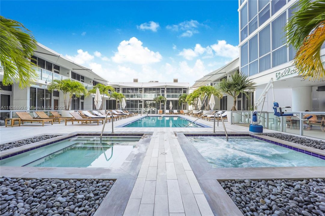 待售: $1,250,000 (1 贝兹, 2 浴室, 1675 平方英尺)