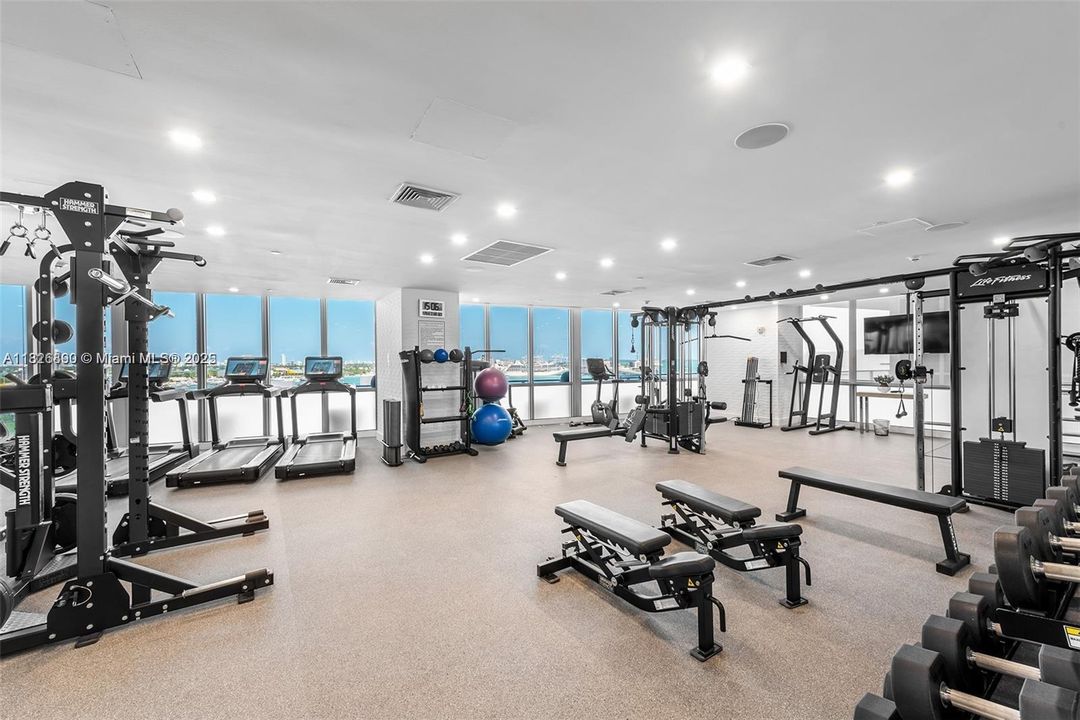 待售: $1,250,000 (1 贝兹, 2 浴室, 1675 平方英尺)