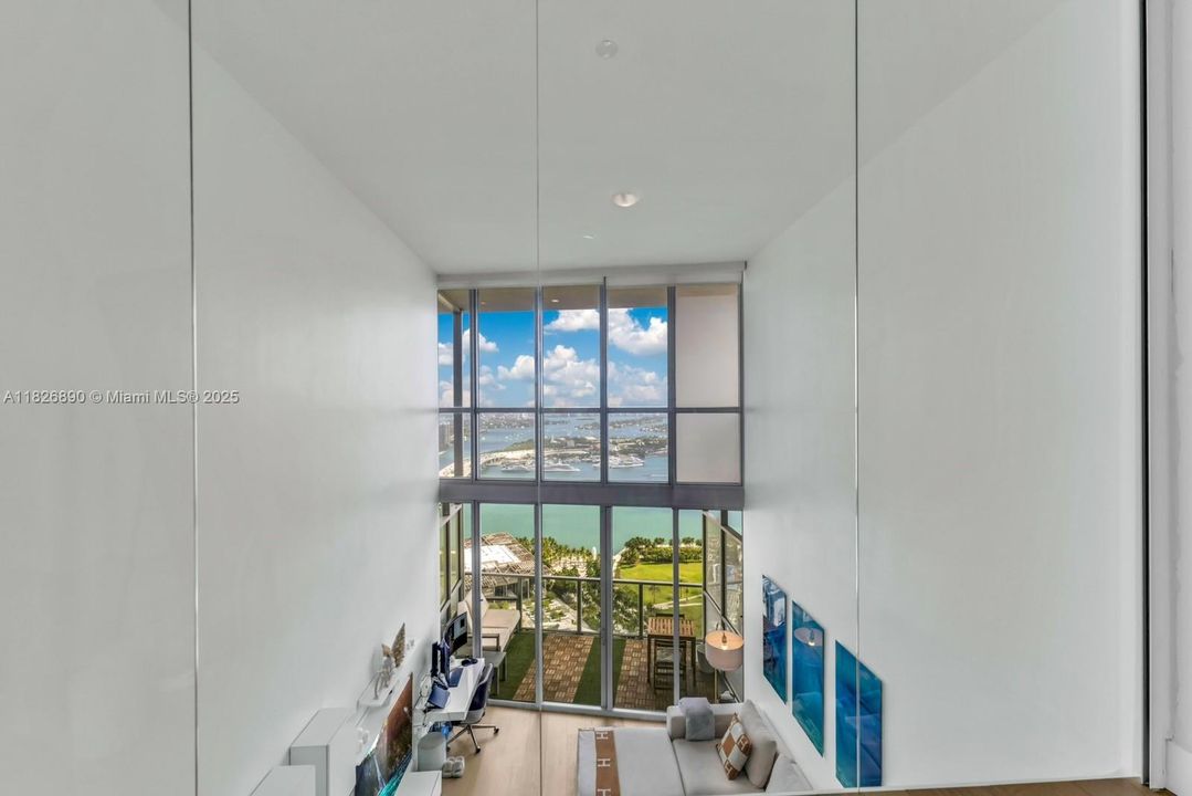 待售: $1,250,000 (1 贝兹, 2 浴室, 1675 平方英尺)