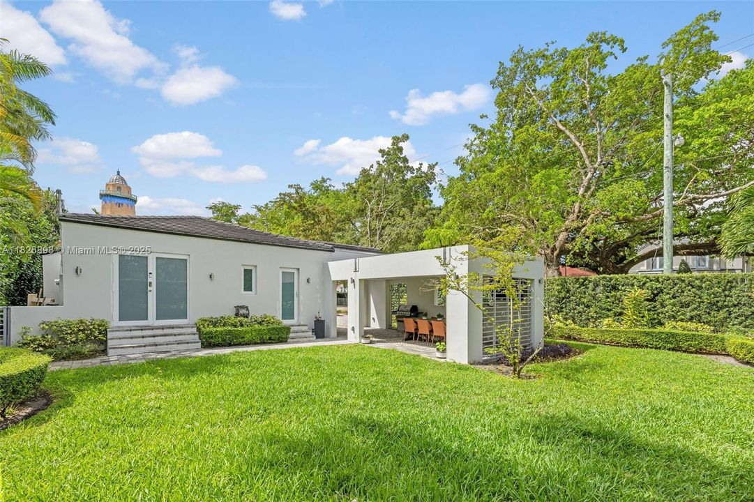 Недавно продано: $1,799,000 (3 спален, 2 ванн, 2074 Квадратных фут)