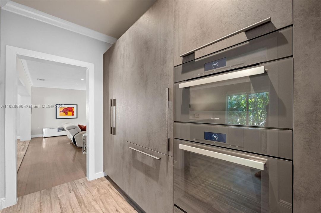 Недавно продано: $1,799,000 (3 спален, 2 ванн, 2074 Квадратных фут)