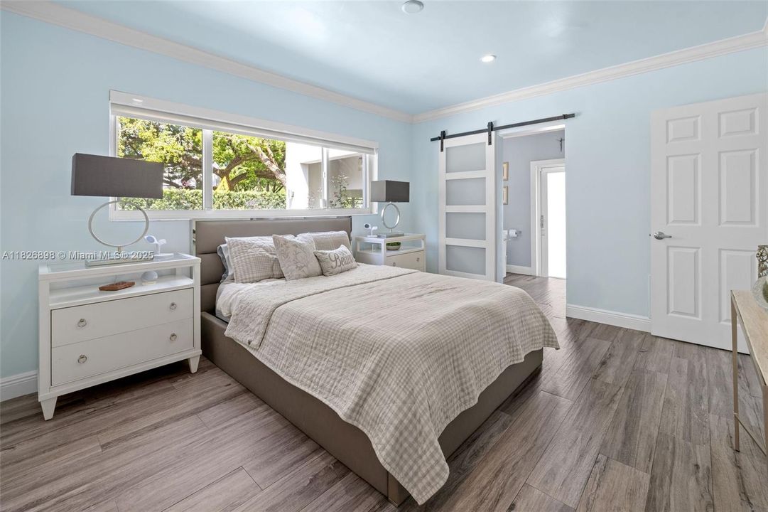 Недавно продано: $1,799,000 (3 спален, 2 ванн, 2074 Квадратных фут)