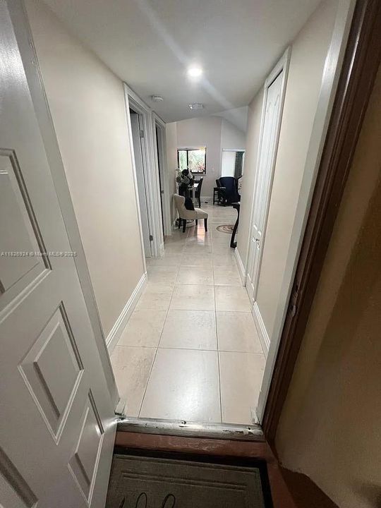 Vendido Recientemente: $375,000 (2 camas, 2 baños, 1090 Pies cuadrados)