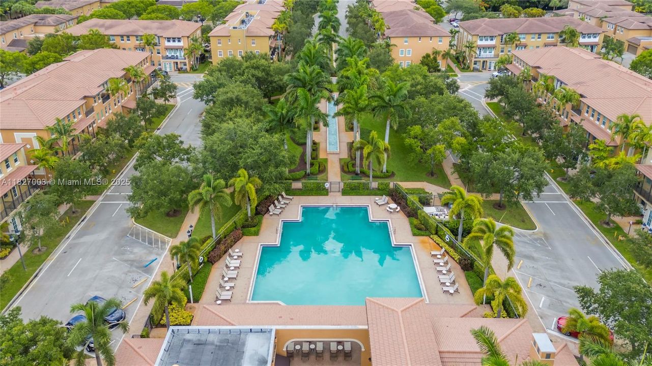 最近售出: $515,000 (3 贝兹, 3 浴室, 1712 平方英尺)