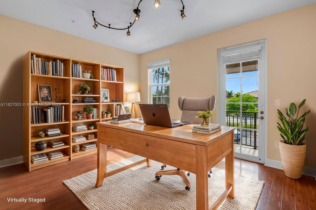 最近售出: $515,000 (3 贝兹, 3 浴室, 1712 平方英尺)