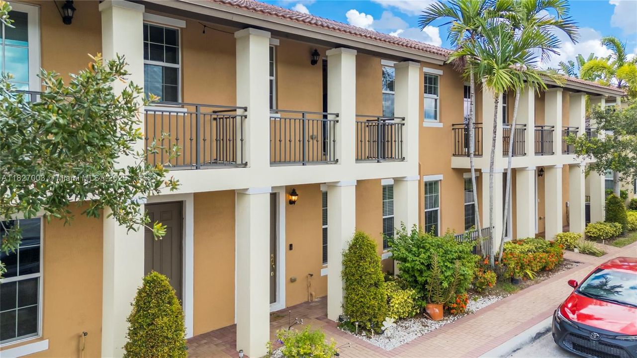 最近售出: $515,000 (3 贝兹, 3 浴室, 1712 平方英尺)